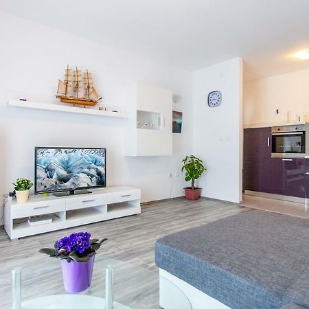Apartman Miami Podstrana Oda fotoğraf