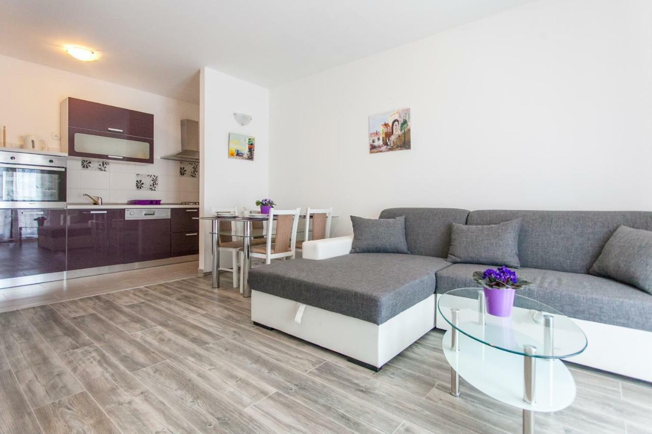 Apartman Miami Podstrana Oda fotoğraf