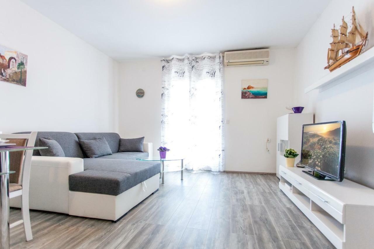 Apartman Miami Podstrana Oda fotoğraf